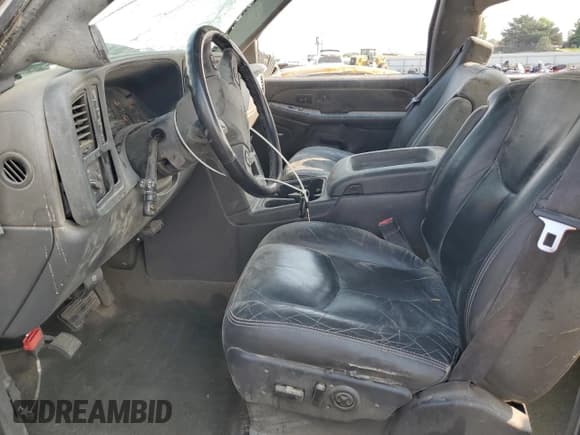 ✅ 2005 Chevrolet Silverado 3500 DRW LS • VIN: 1GCJK33255F903990 • Lot: 70550585. Listed on Copart with 177,060 mi. Free auction sales archive from the USA and detailed vehicle history report at DreamBid. Image 7.