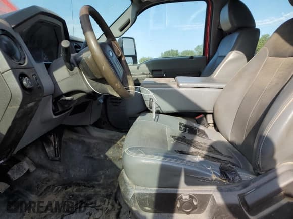 ✅ 2013 Ford F-250 XLT • VIN: 1FT7W2BT7DEA35000 • Lot: 70555225. Wystawiony na Copart z przebiegiem 258 200 mil. Bezpłatny archiwum sprzedaży aukcyjnych z USA i szczegółowy raport historii pojazdu na DreamBid. Zdjęcie 7.