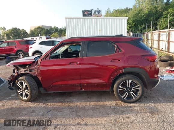 ✅ 2023 Chevrolet TrailBlazer LT • VIN: KL79MPSL0PB118427 • Лот: 43220556. Опубликован ранее на IAAI с пробегом 68 323 миль. Бесплатный доступ к архиву аукционных продаж из США и подробный отчёт об истории автомобиля на DreamBid. Изображение 15.