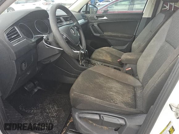 ✅ 2018 Volkswagen Tiguan S • VIN: 3VV1B7AX7JM081081 • Lot: 91599275. Listed on Copart with 56,400 mi. Free auction sales archive from the USA and detailed vehicle history report at DreamBid. Image 7.