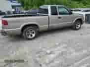 1999 Chevrolet S-10 LS Xtreme с VIN 1GCCS1948X8176759, выставлен на аукционе Copart как лот 57511695 с пробегом 154 775 миль миль и Списание • Salvage title. История ставок и продаж доступна на DreamBid. Изображение 3.