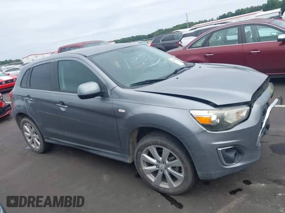 2015 Mitsubishi Outlander ES с VIN 4A4AP3AU7FE061451, выставлен на аукционе IAAI как лот 43218639 с пробегом 105 688 миль миль и . История ставок и продаж доступна на DreamBid. Изображение 13.