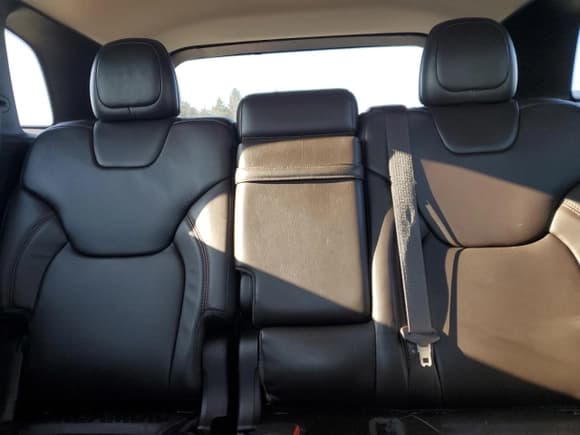 ✅ 2014 Jeep Cherokee Trailhawk • VIN: 1C4PJMBS5EW163278 • Lot: 93618155. Wystawiony na Copart z przebiegiem 145 412 mil. Bezpłatny archiwum sprzedaży aukcyjnych z USA i szczegółowy raport historii pojazdu na DreamBid. Zdjęcie 10.