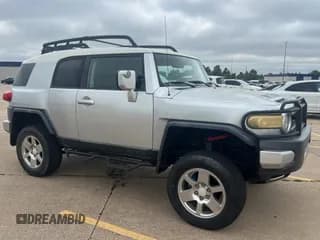 ✅ 2008 Toyota FJ Cruiser • VIN: JTEZU11F580019137 • Lot: 71077425. Listed on Copart with 247,653 mi. Free auction sales archive from the USA and detailed vehicle history report at DreamBid. Image 1.