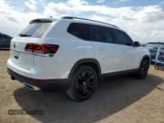 ✅ 2023 Volkswagen Atlas SE • VIN: 1V2JR2CAXPC549996 • Лот: 68050785. Опубликован ранее на Copart с пробегом 26 852 миль. Бесплатный доступ к архиву аукционных продаж из США и подробный отчёт об истории автомобиля на DreamBid. Изображение 3.