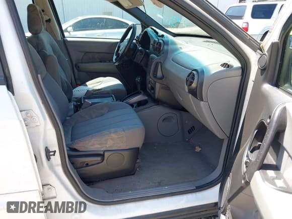 ✅ 2002 Pontiac Aztek • VIN: 3G7DB03E22S569185 • Lot: 42122413. Wystawiony na IAAI z przebiegiem Nie podano. Bezpłatny archiwum sprzedaży aukcyjnych z USA i szczegółowy raport historii pojazdu na DreamBid. Zdjęcie 5.