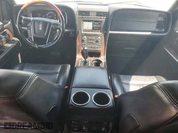 ✅ 2017 Lincoln Navigator Select • VIN: 5LMJJ3JT3HEL08914 • Lot: 68371085. Listed on Copart with 148,846 mi. Free auction sales archive from the USA and detailed vehicle history report at DreamBid. Image 8.