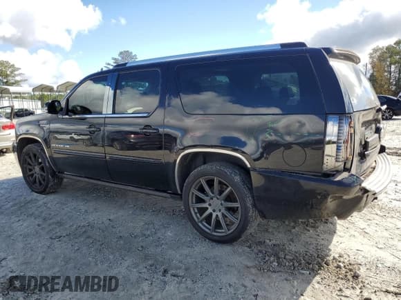 ✅ 2013 Cadillac Escalade ESV Premium • VIN: 1GYS3JEF4DR371984 • Лот: 81518144. Опубликован ранее на Copart с пробегом 157 893 миль. Бесплатный доступ к архиву аукционных продаж из США и подробный отчёт об истории автомобиля на DreamBid. Изображение 2.