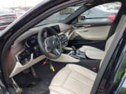 ✅ 2017 BMW 5 Series 540i • VIN: WBAJE5C34HG915426 • Lot: 43271193. Wystawiony na IAAI z przebiegiem 103 266 mil. Bezpłatny archiwum sprzedaży aukcyjnych z USA i szczegółowy raport historii pojazdu na DreamBid. Zdjęcie 5.