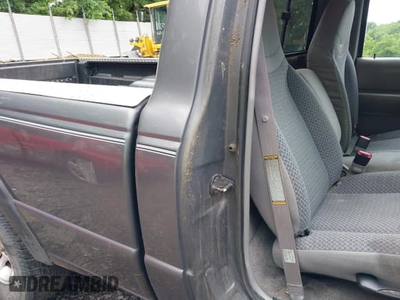 ✅ 1998 Ford Ranger • VIN: 1FTZR11XXWTA30175 • Lot: 42509410. Listed on IAAI with 128,168 mi. Free auction sales archive from the USA and detailed vehicle history report at DreamBid. Image 8.