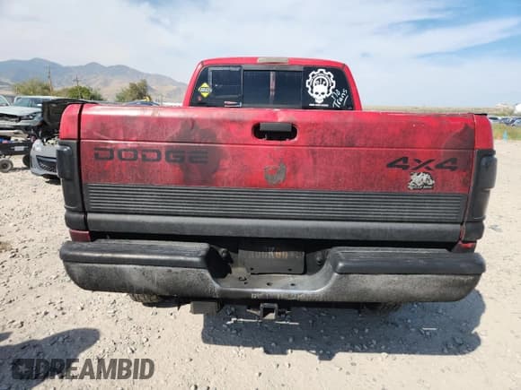 ✅ 2000 Dodge 2500 • VIN: 3B7KF2360YG142181 • Lot: 71487455. Wystawiony na Copart z przebiegiem Nie podano. Bezpłatny archiwum sprzedaży aukcyjnych z USA i szczegółowy raport historii pojazdu na DreamBid. Zdjęcie 6.