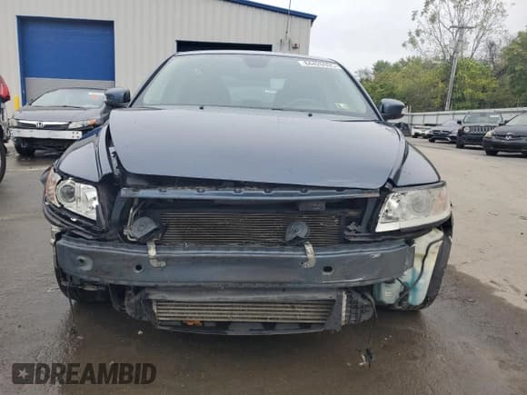 ✅ 2011 Volvo S40 • VIN: YV1672MS4B2550266 • Lot: 84420905. Wystawiony na Copart z przebiegiem 169 961 mil. Bezpłatny archiwum sprzedaży aukcyjnych z USA i szczegółowy raport historii pojazdu na DreamBid. Zdjęcie 5.