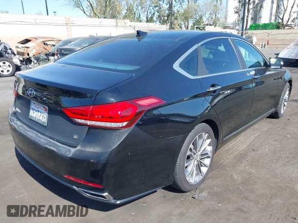 ✅ 2015 Hyundai Genesis 3.8L • VIN: KMHGN4JEXFU017225 • Lot: 43523247. Wystawiony na IAAI z przebiegiem 87 630 mil. Bezpłatny archiwum sprzedaży aukcyjnych z USA i szczegółowy raport historii pojazdu na DreamBid. Zdjęcie 4.