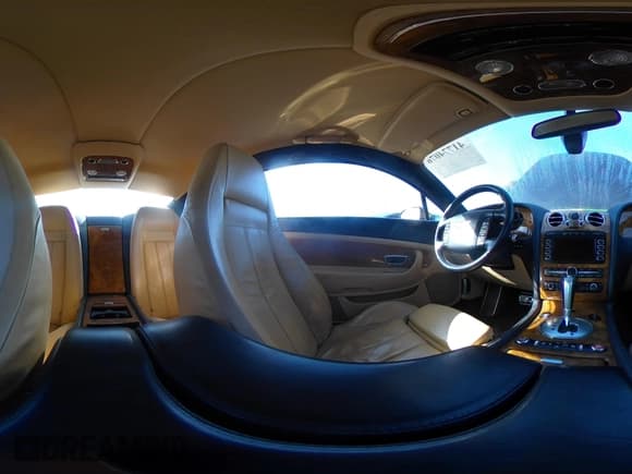 ✅ 2004 Bentley Continental GT GT • VIN: SCBCR63W84C021434 • Lot: 41774076. Wystawiony na IAAI z przebiegiem 66 426 mil. Bezpłatny archiwum sprzedaży aukcyjnych z USA i szczegółowy raport historii pojazdu na DreamBid. Zdjęcie 19.