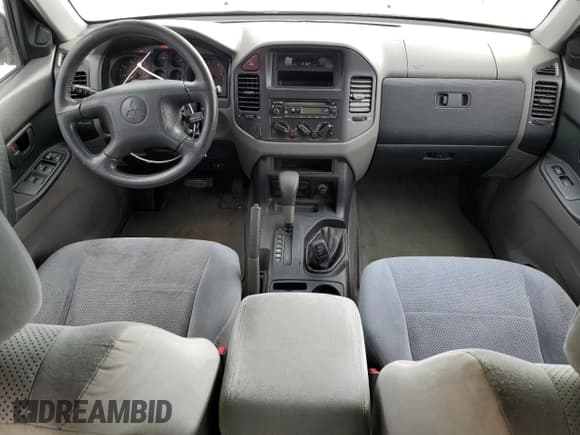 ✅ 2002 Mitsubishi Montero XLS • VIN: JA4MW31R02J005334 • Лот: 79394064. Опубликован ранее на Copart с пробегом 285 949 миль. Бесплатный доступ к архиву аукционных продаж из США и подробный отчёт об истории автомобиля на DreamBid. Изображение 8.