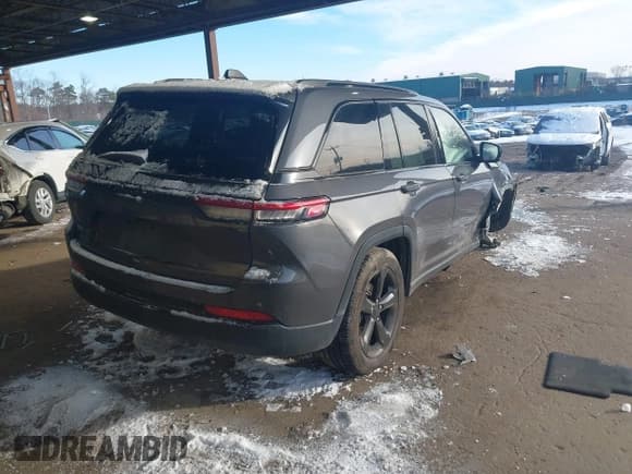 ✅ 2022 Jeep Grand Cherokee Altitude • VIN: 1C4RJHAG6N8574237 • Лот: 41392105. Опубликован ранее на IAAI с пробегом 61 902 миль. Бесплатный доступ к архиву аукционных продаж из США и подробный отчёт об истории автомобиля на DreamBid. Изображение 4.