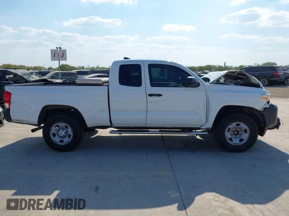 ✅ 2016 Toyota Tacoma SR • VIN: 5TFRX5GN0GX072688 • Lot: 43340235. Wystawiony na IAAI z przebiegiem 92 897 mil. Bezpłatny archiwum sprzedaży aukcyjnych z USA i szczegółowy raport historii pojazdu na DreamBid. Zdjęcie 13.