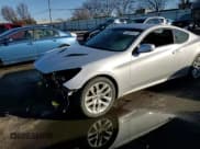 ✅ 2014 Hyundai Genesis Coupe 2.0T • VIN: KMHHT6KD2EU118916 • Лот: 83089544. Опубликован ранее на Copart с пробегом Не указан. Бесплатный доступ к архиву аукционных продаж из США и подробный отчёт об истории автомобиля на DreamBid. Изображение 11.