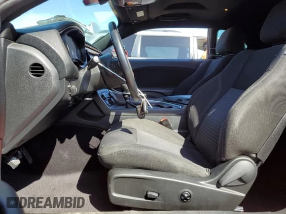 ✅ 2016 Dodge Challenger SXT Plus • VIN: 2C3CDZAG5GH137463 • Lot: 51076654. Wystawiony na Copart z przebiegiem 166 114 mil. Bezpłatny archiwum sprzedaży aukcyjnych z USA i szczegółowy raport historii pojazdu na DreamBid. Zdjęcie 7.