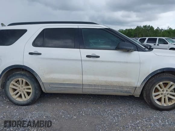 ✅ 2017 Ford Explorer • VIN: 1FM5K7B81HGD39604 • Lot: 42034589. Wystawiony na IAAI z przebiegiem 126 218 mil. Bezpłatny archiwum sprzedaży aukcyjnych z USA i szczegółowy raport historii pojazdu na DreamBid. Zdjęcie 13.
