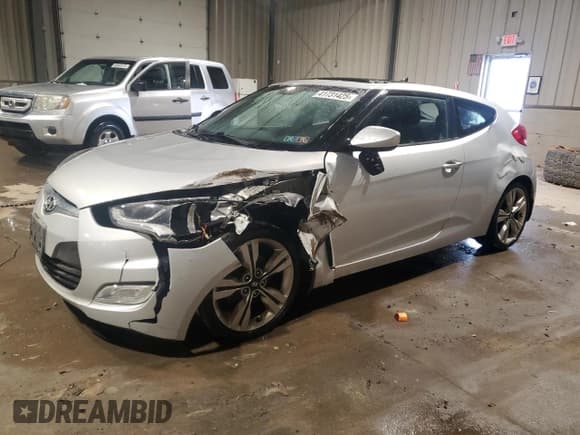 ✅ 2016 Hyundai Veloster • VIN: KMHTC6AD9GU303298 • Lot: 41731425. Wystawiony na Copart z przebiegiem 81 214 mil. Bezpłatny archiwum sprzedaży aukcyjnych z USA i szczegółowy raport historii pojazdu na DreamBid. Zdjęcie 1.