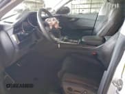 ✅ 2019 Audi Q8 Prestige • VIN: WA1FVAF1XKD023163 • Lot: 93908365. Wystawiony na Copart z przebiegiem 83 315 mil. Bezpłatny archiwum sprzedaży aukcyjnych z USA i szczegółowy raport historii pojazdu na DreamBid. Zdjęcie 7.