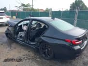 ✅ 2022 BMW 5 Series M550i xDrive • VIN: WBA13BK06NCH69788 • Лот: 42491152. Опубликован ранее на IAAI с пробегом Не указан. Бесплатный доступ к архиву аукционных продаж из США и подробный отчёт об истории автомобиля на DreamBid. Изображение 3.