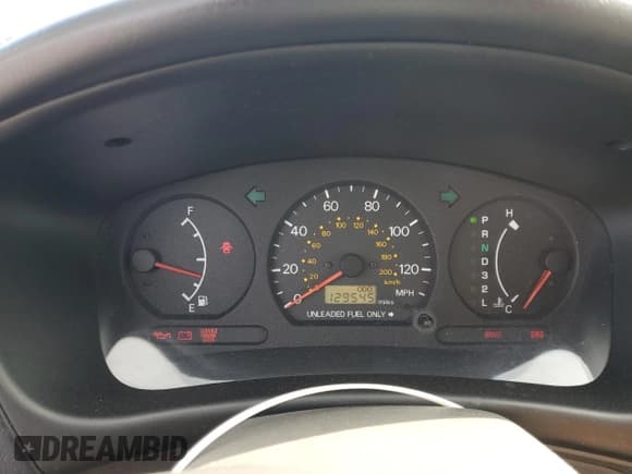 ✅ 2000 Mitsubishi Mirage DE • VIN: JA3AY26C0YU025395 • Lot: 58173025. Listed on Copart with 129,545 mi. Free auction sales archive from the USA and detailed vehicle history report at DreamBid. Image 9.