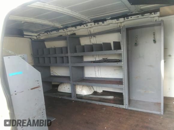 ✅ 2011 Chevrolet Express Cargo • VIN: 1GCWGFBA3B1188413 • Lot: 42556404. Listed on IAAI with 207,832 mi. Free auction sales archive from the USA and detailed vehicle history report at DreamBid. Image 8.