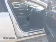 ✅ 2016 Lincoln MKZ Hybrid • VIN: 3LN6L2LU0GR629386 • Lot: 43548425. Wystawiony na IAAI z przebiegiem 100 053 mil. Bezpłatny archiwum sprzedaży aukcyjnych z USA i szczegółowy raport historii pojazdu na DreamBid. Zdjęcie 5.