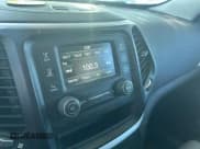 ✅ 2014 Jeep Cherokee Sport • VIN: 1C4PJMAB2EW272945 • Lot: 91497235. Wystawiony na Copart z przebiegiem 168 494 mil. Bezpłatny archiwum sprzedaży aukcyjnych z USA i szczegółowy raport historii pojazdu na DreamBid. Zdjęcie 12.