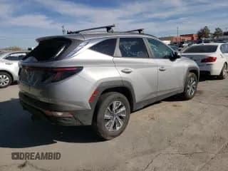 ✅ 2022 Hyundai Tucson Blue • VIN: KM8JBCA10NU029131 • Lot: 69291932. Wystawiony na Copart z przebiegiem 31 876 mil. Bezpłatny archiwum sprzedaży aukcyjnych z USA i szczegółowy raport historii pojazdu na DreamBid. Zdjęcie 3.