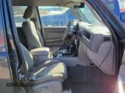 ✅ 2010 Jeep Commander Sport • VIN: 1J4RH4GK9AC147040 • Lot: 41975670. Listed on IAAI with 89,213 mi. Free auction sales archive from the USA and detailed vehicle history report at DreamBid. Image 5.