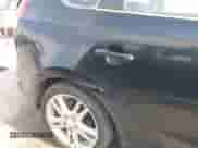 2010 Hyundai Elantra GLS z VIN KMHDC8AE1AU077144, wystawiony jako IAAI lot #41627198 z przebiegiem 136 083 mil mil oraz . Historia ofert i sprzedaży dostępna na DreamBid. Obrazek 18.