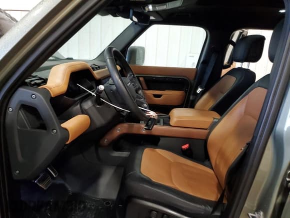 ✅ 2020 Land Rover Defender X • VIN: SALEX7EU4L2022865 • Lot: 51490495. Listed on Copart with 81,314 mi. Free auction sales archive from the USA and detailed vehicle history report at DreamBid. Image 7.