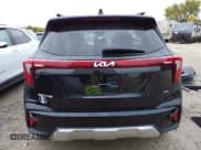 ✅ 2024 Kia Seltos S • VIN: KNDEUCAA7R7510854 • Лот: 43428061. Опубликован ранее на IAAI с пробегом 5 739 миль. Бесплатный доступ к архиву аукционных продаж из США и подробный отчёт об истории автомобиля на DreamBid. Изображение 17.