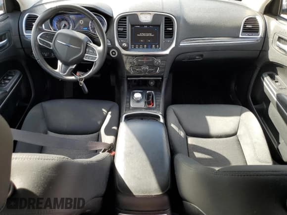 ✅ 2018 Chrysler 300 Touring • VIN: 2C3CCAAG4JH341926 • Lot: 90263395. Listed on Copart with 138,525 mi. Free auction sales archive from the USA and detailed vehicle history report at DreamBid. Image 8.