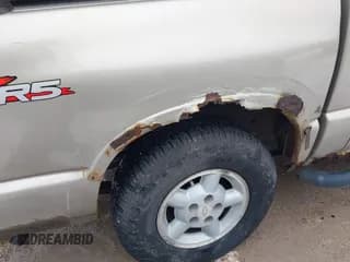 ✅ 2003 Chevrolet S-10 LS • VIN: 1GCDT13X13K119935 • Лот: 41182735. Опубликован ранее на IAAI с пробегом 169 189 миль. Бесплатный доступ к архиву аукционных продаж из США и подробный отчёт об истории автомобиля на DreamBid. Изображение 6.