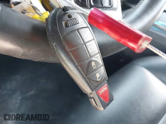 2014 Dodge Challenger SXT z VIN 2C3CDYAG5EH294823, wystawiony jako IAAI lot #43238375 z przebiegiem 153 229 mil mil oraz . Historia ofert i sprzedaży dostępna na DreamBid. Obrazek 11.