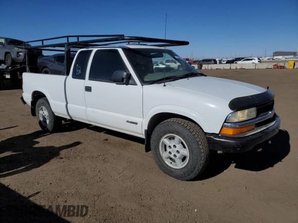 ✅ 2002 Chevrolet S-10 LS • VIN: 1GCDT19W328211770 • Лот: 44486925. Опубликован ранее на Copart с пробегом 129 316 миль. Бесплатный доступ к архиву аукционных продаж из США и подробный отчёт об истории автомобиля на DreamBid. Изображение 4.