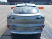 ✅ 2024 Buick Envista Avenir • VIN: KL47LCE21RB081216 • Lot: 42128742. Wystawiony na IAAI z przebiegiem 19 709 mil. Bezpłatny archiwum sprzedaży aukcyjnych z USA i szczegółowy raport historii pojazdu na DreamBid. Zdjęcie 16.