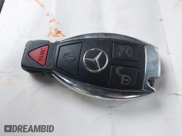 ✅ 2011 Mercedes-Benz SLK 300 • VIN: WDBWK5EA5BF235754 • Lot: 41315732. Listed on IAAI with 105,347 mi. Free auction sales archive from the USA and detailed vehicle history report at DreamBid. Image 11.