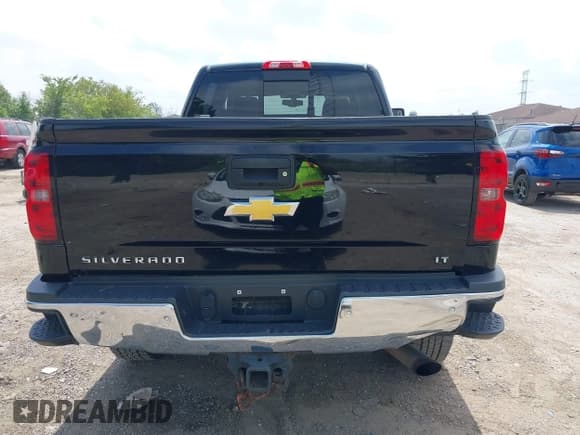 ✅ 2015 Chevrolet Silverado 2500HD LT • VIN: 1GC1KVEGXFF661574 • Lot: 42809342. Listed on IAAI with 265,001 mi. Free auction sales archive from the USA and detailed vehicle history report at DreamBid. Image 16.
