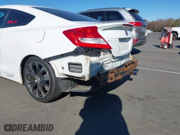 ✅ 2013 Honda Civic Si • VIN: 2HGFG4A58DH702710 • Lot: 43702001. Listed on IAAI with 180,219 mi. Free auction sales archive from the USA and detailed vehicle history report at DreamBid. Image 18.