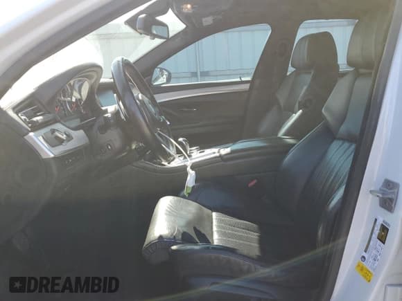 ✅ 2016 BMW M5 • VIN: WBSFV9C57GG343549 • Lot: 61616415. Listed on Copart with 147,075 mi. Free auction sales archive from the USA and detailed vehicle history report at DreamBid. Image 7.