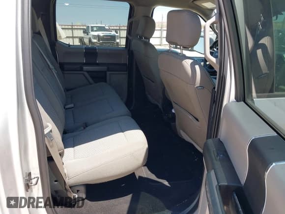 ✅ 2018 Ford F-150 XLT • VIN: 1FTEW1C5XJKD83338 • Lot: 42936099. Listed on IAAI with 52,538 mi. Free auction sales archive from the USA and detailed vehicle history report at DreamBid. Image 8.