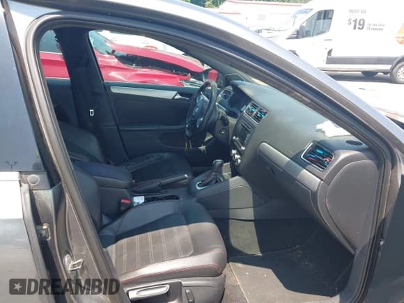 ✅ 2013 Volkswagen Jetta Autobahn • VIN: 3VW467AJ6DM215219 • Lot: 42410351. Listed on IAAI with 149,741 mi. Free auction sales archive from the USA and detailed vehicle history report at DreamBid. Image 5.