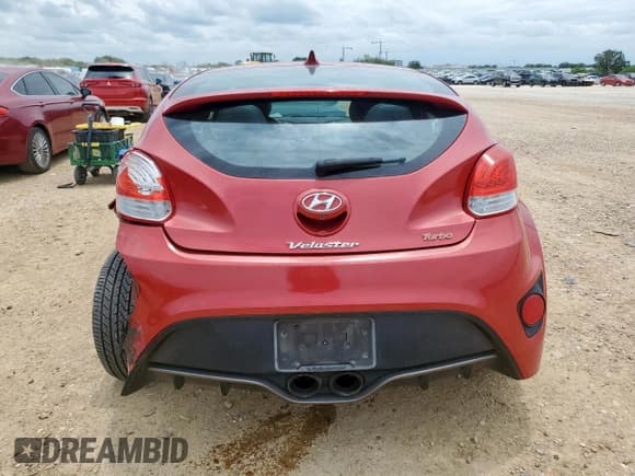 ✅ 2015 Hyundai Veloster Turbo • VIN: KMHTC6AE4FU236455 • Lot: 63483755. Wystawiony na Copart z przebiegiem 110 607 mil. Bezpłatny archiwum sprzedaży aukcyjnych z USA i szczegółowy raport historii pojazdu na DreamBid. Zdjęcie 6.
