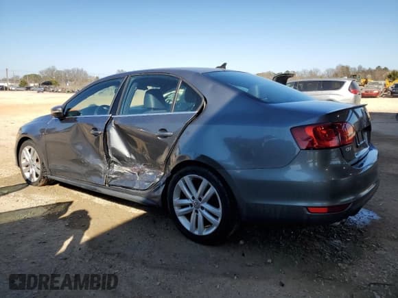 ✅ 2013 Volkswagen Jetta Autobahn • VIN: 3VW4A7AJ0DM221810 • Lot: 48561895. Listed on Copart with 132,921 mi. Free auction sales archive from the USA and detailed vehicle history report at DreamBid. Image 2.