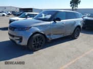 ✅ 2023 Land Rover Range Rover Sport SE • VIN: SAL1P9EU2PA109346 • Lot: 42637902. Wystawiony na IAAI z przebiegiem 42 997 mil. Bezpłatny archiwum sprzedaży aukcyjnych z USA i szczegółowy raport historii pojazdu na DreamBid. Zdjęcie 2.